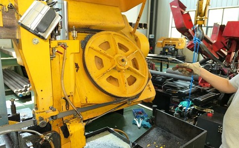 富顺金属带锯床的日常使用和保养注意事项！